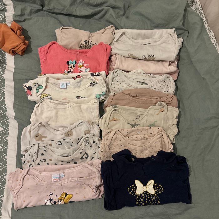 Lot de 14 body fille