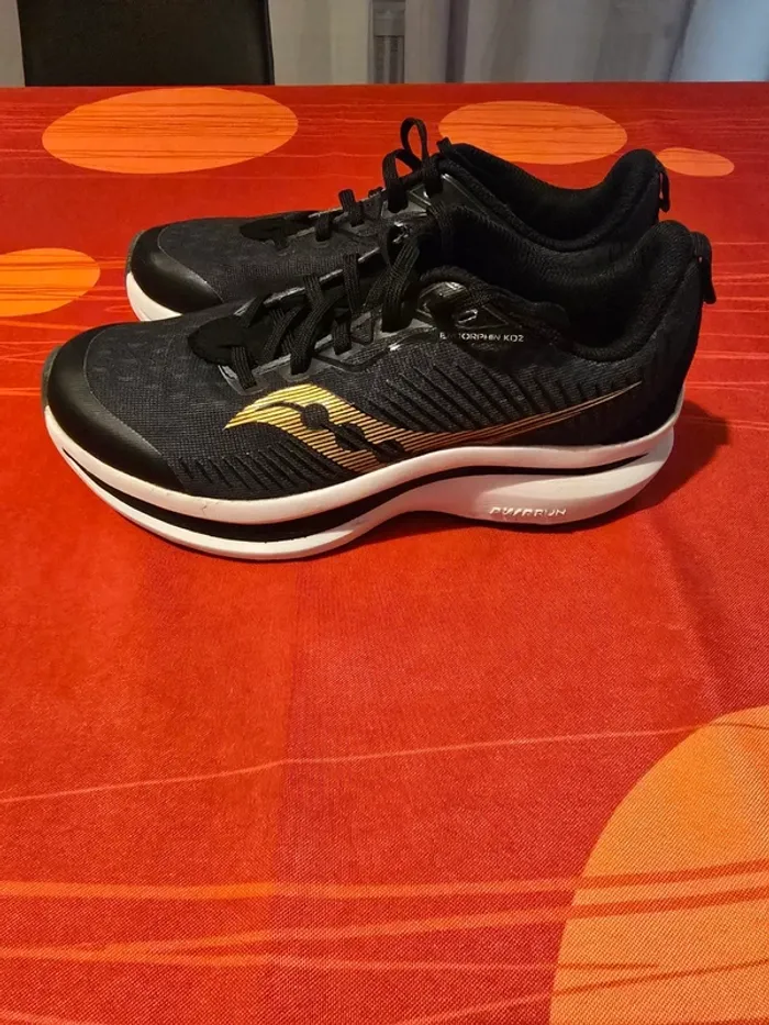 Chaussure de sport - photo numéro 5