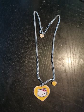 Collier hello kitty cœur