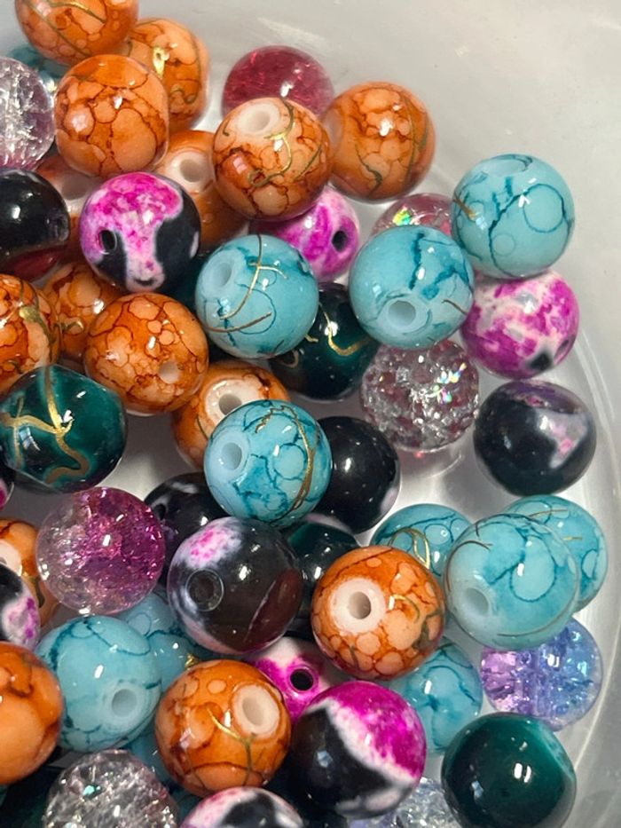 B31, déstockage, panaché de 100 perles en verre 8mm - photo numéro 4