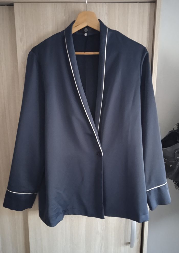 Superbe veste couleur bleu nuit - photo numéro 5