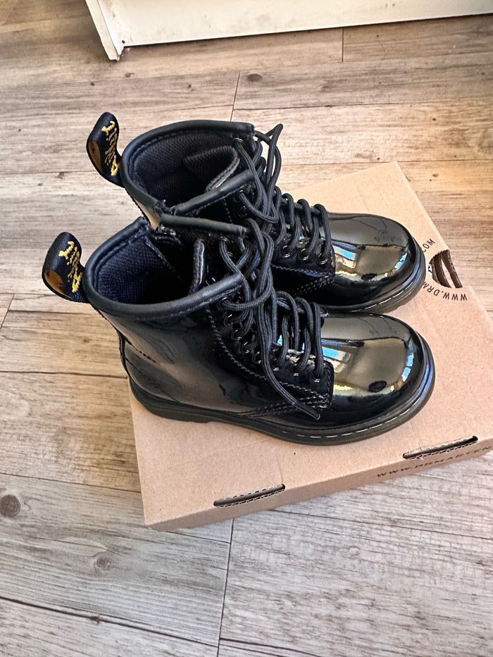 Bottines vernies noir dr Martens taille 24 - photo numéro 7