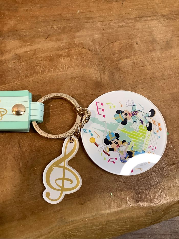 Porte clé Disney musique festival Mickey - photo numéro 3