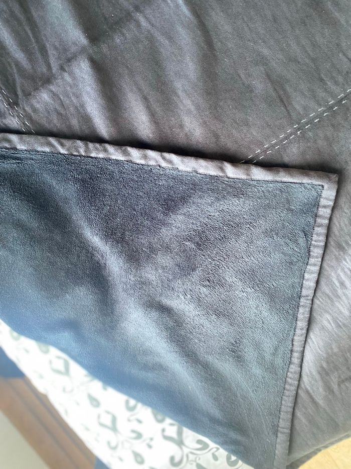 Plaid en Alcantara noir et deux coussins  Zoeppritz - photo numéro 5