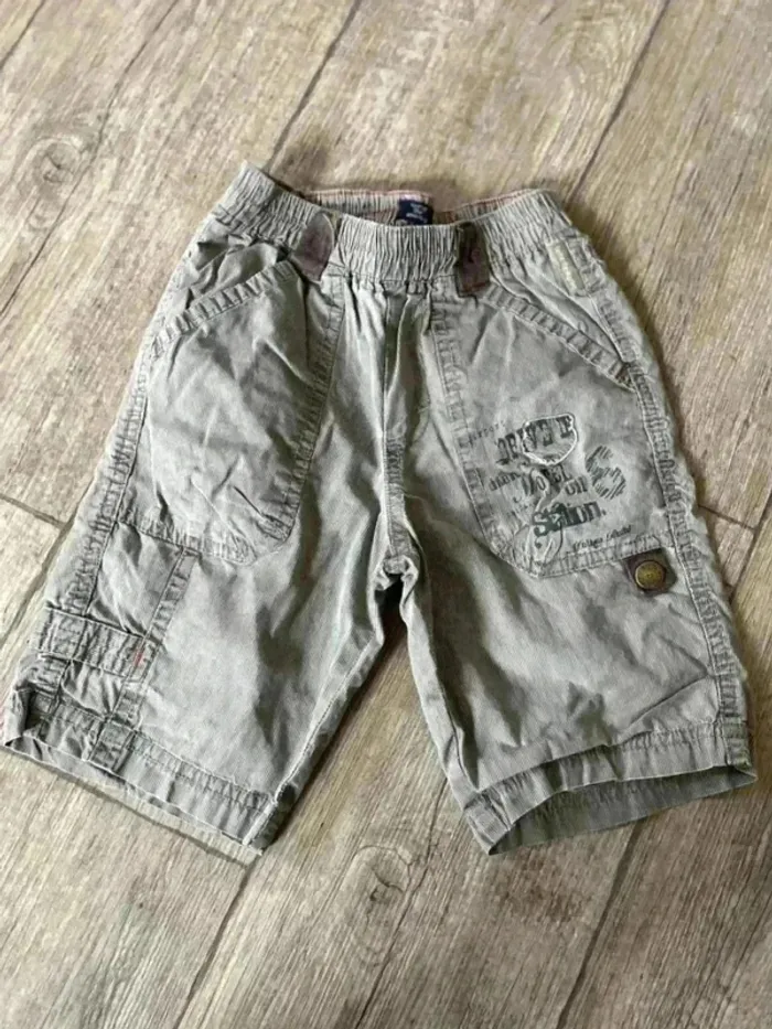 Short 4 ans