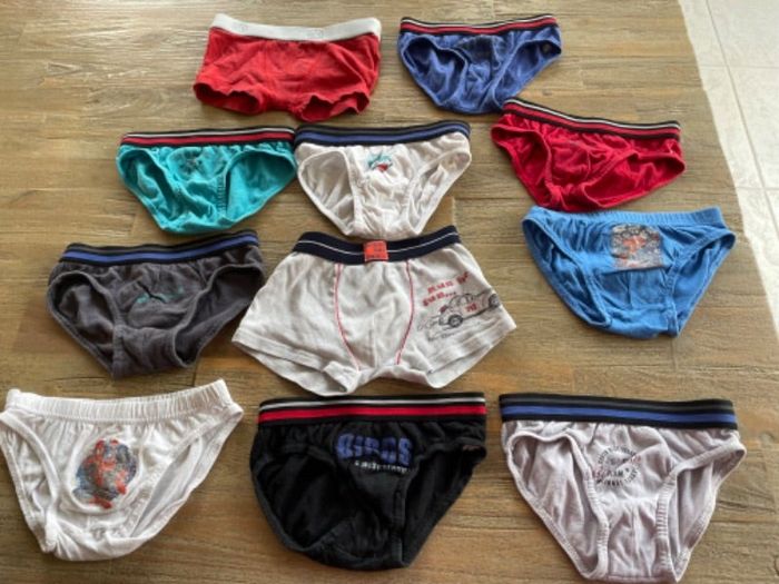 Lot de culottes Marvel et petit bateau