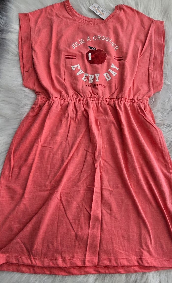 Neuve (non portée) 🤩😍🩷 Robe mc 10 ans fille 🩷😍🤩 - photo numéro 3