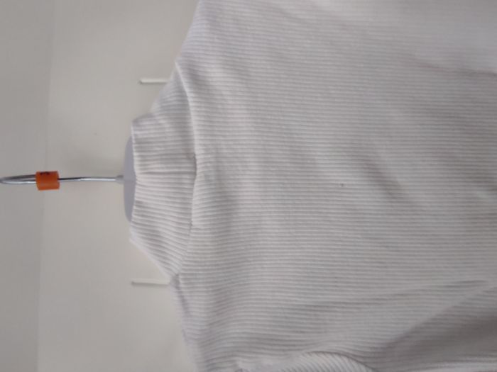 Sous-pull fille 8 ans blanc côtelé – très bon état - photo numéro 4