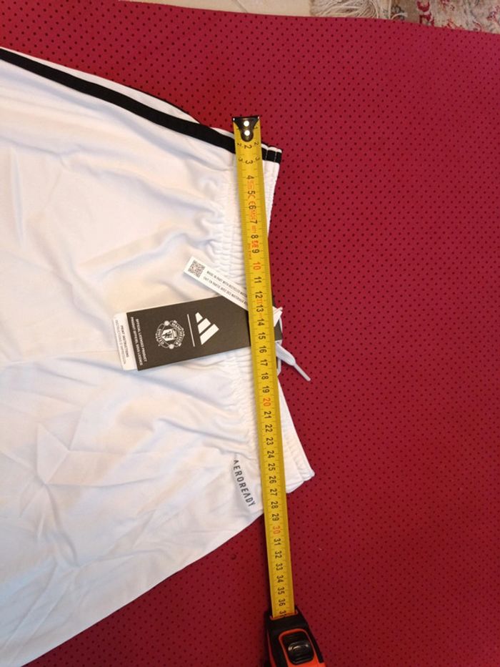 Short de foot Manchester United, Adidas Authentique Officiel taille enfant 9/10 ans, Neuf - photo numéro 15