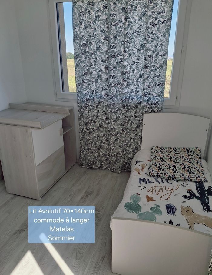 Lot/ensemble chambre enfant lit évolutif commode à langer