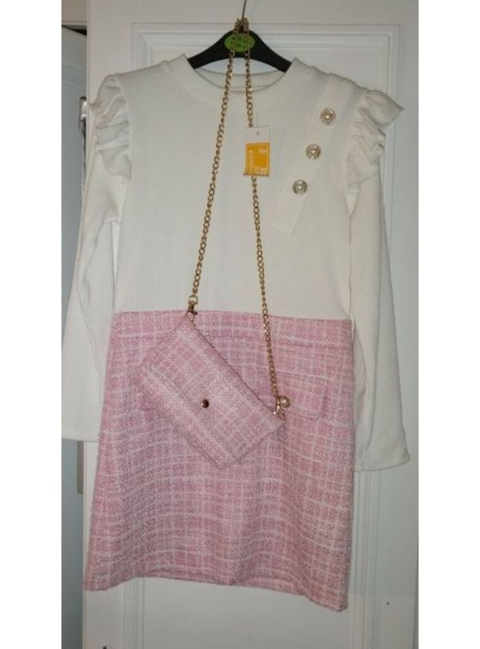 Robe neuve avec petit sac assorti