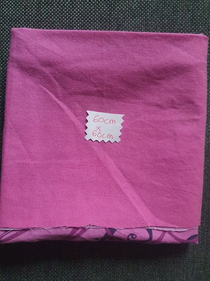 Tissu rose 60x 60cm - photo numéro 2