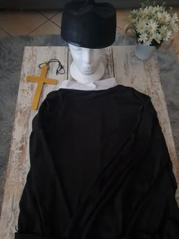 Déguisement Curé / Abbé / Prêtre / Don Camillo