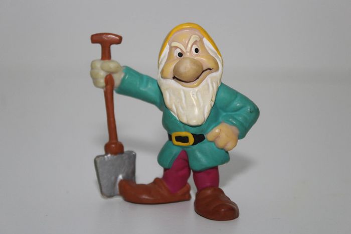 Lot Figurines  + Maison Blanche neige - Disney - photo numéro 4