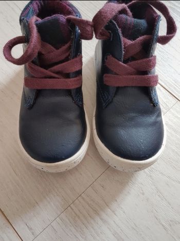 Basket vertbaudet taille 20