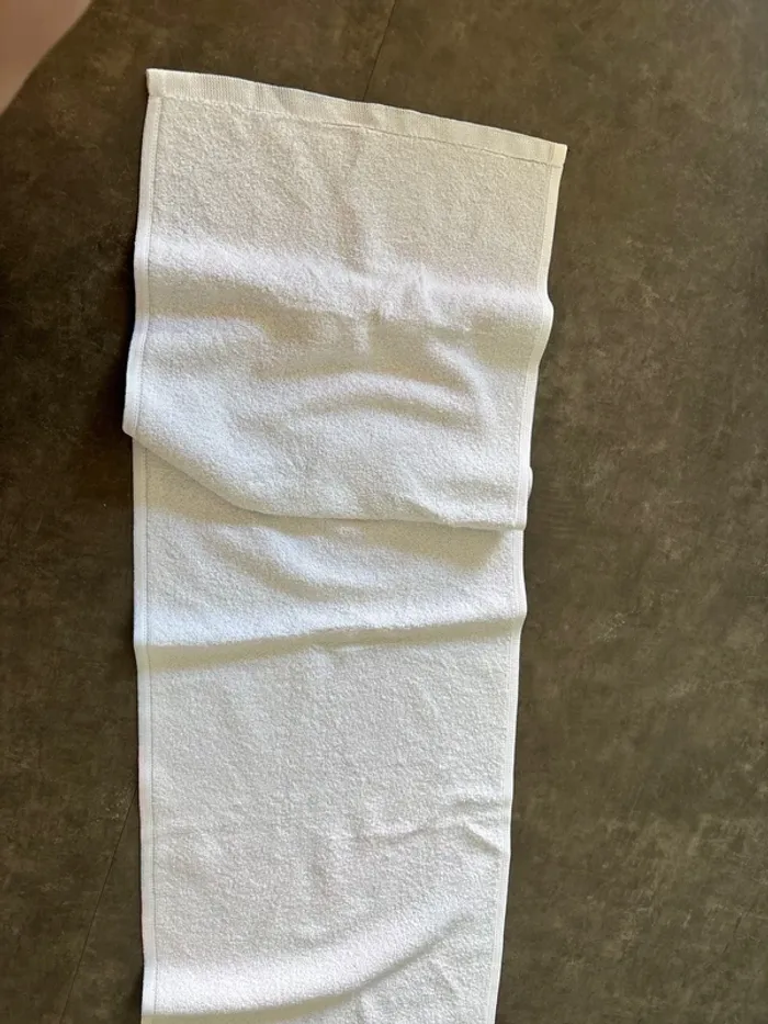 Serviette One Pièce neuve - photo numéro 5