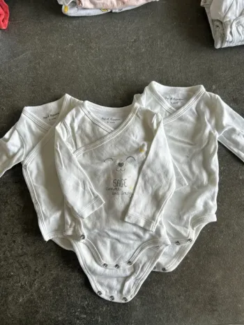 Lot de 3 bodys manches longues 9 mois