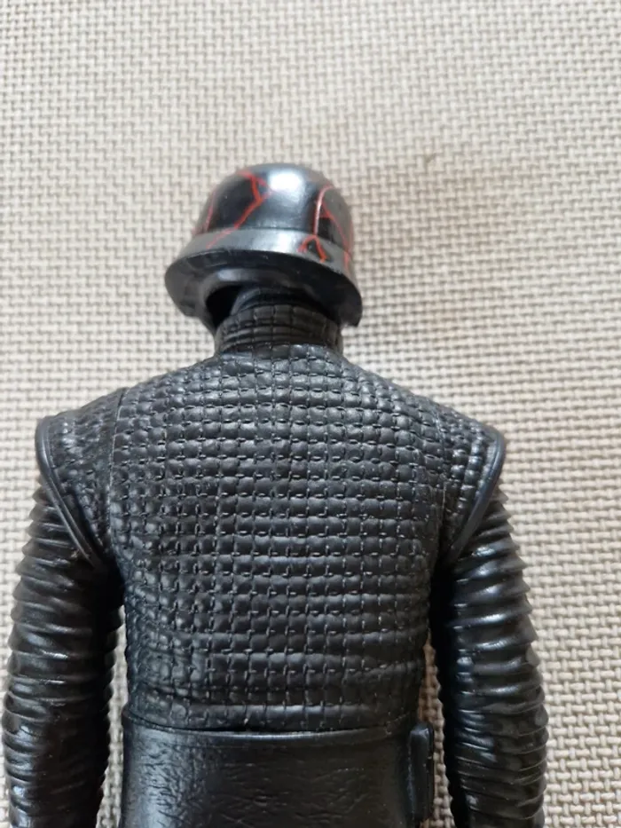 Figurine Kylo Ren - Star Wars - 30 cm - photo numéro 7