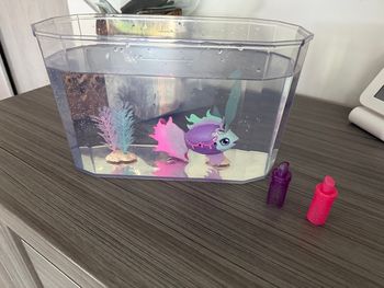 Aquarium poisson jouet little live pets 