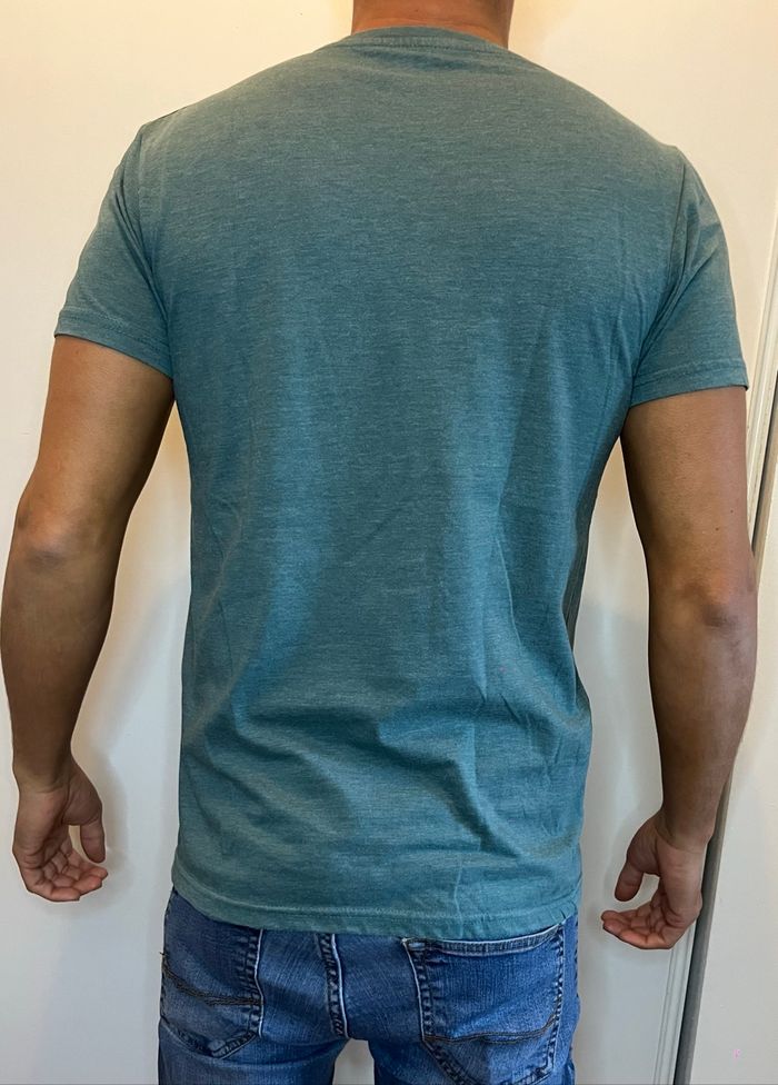 Tee-shirt vert - photo numéro 2