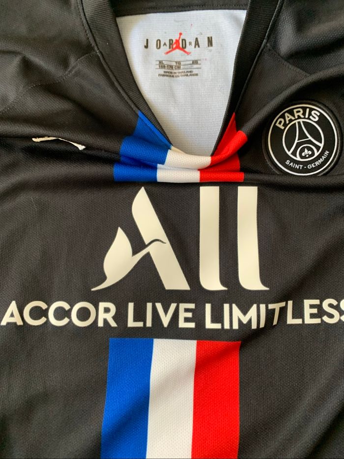Maillot Neymar PSG - photo numéro 9