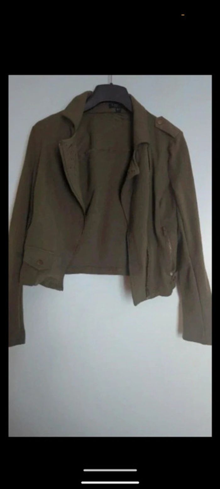 Veste légère kaki taille 36, Charlott' lingerie