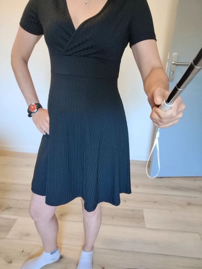 Robe noir léger