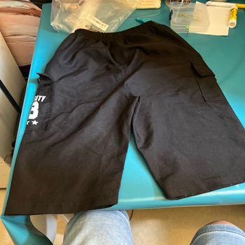 Pantacourt noir, University