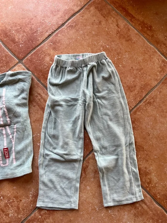 Pyjama velours Mickey Disney 3/4ans neuf - photo numéro 5