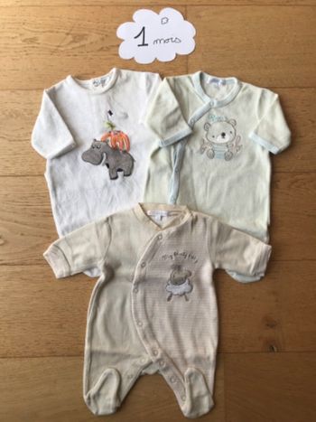 Lot de 3 pyjamas kiabi 1 mois