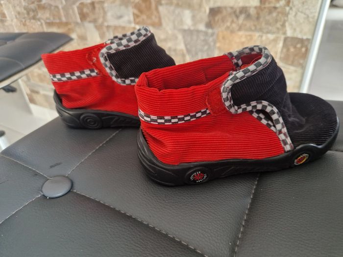 1 paire pantoufle enfant taille 27 voiture cars disney - photo numéro 4