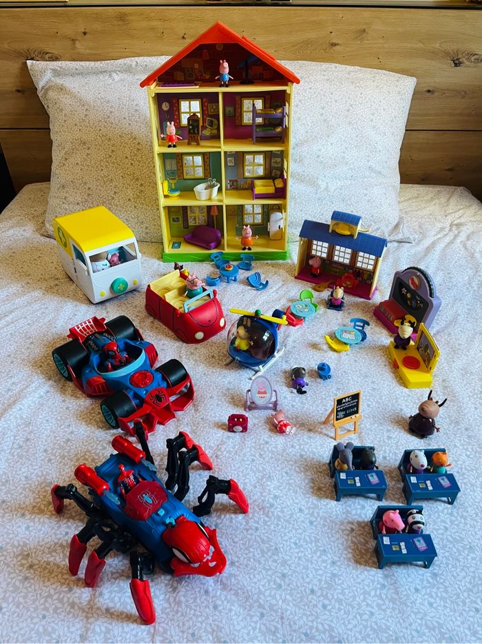 Ensemble Peppa Pig et Spiderman - photo numéro 8