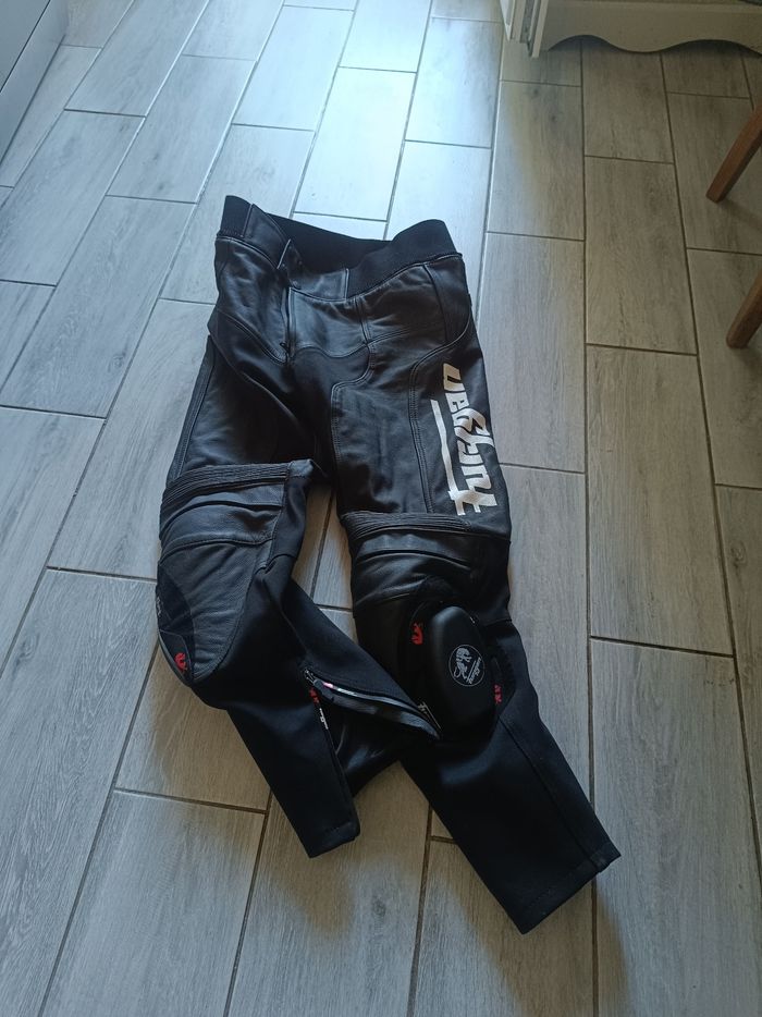 Pantalon moto cuir furygan bud evo3 taille 44. - photo numéro 2