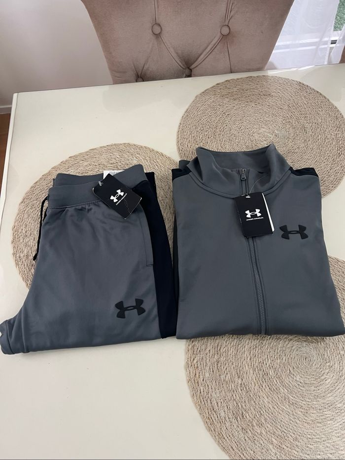 Ensemble Under Armour  taille YXL