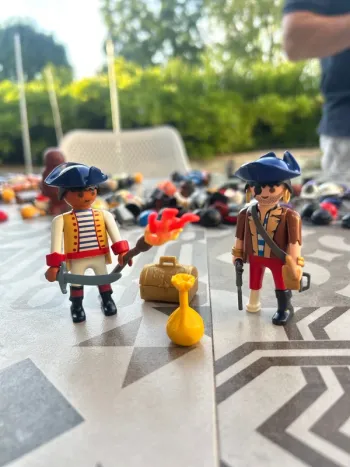 Figurine lot Playmobil pirate coffre bourse