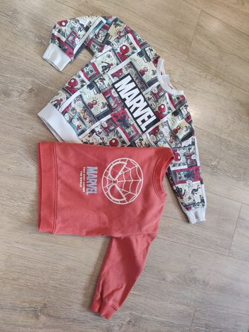 Lot de 2 sweats Marvel - H&M - Primark Taille 4 ans
