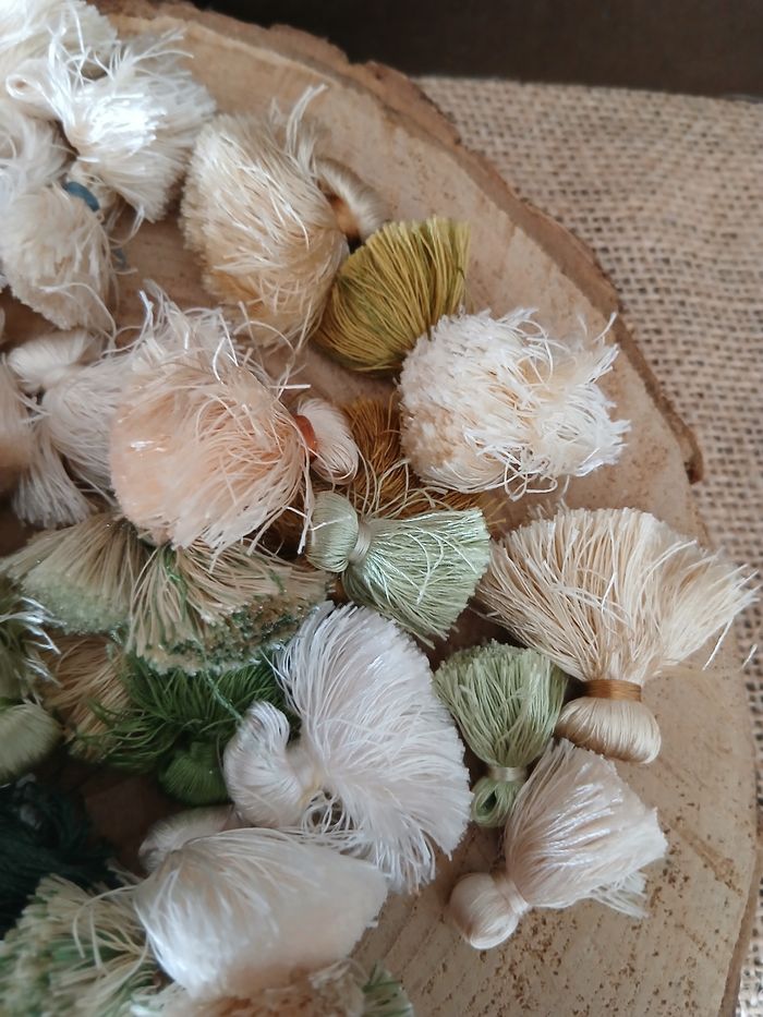 Lot de 50 glands pompons blanc crème vert - photo numéro 4