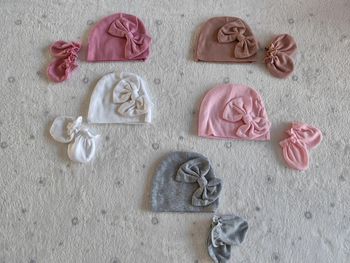 Lot bonnets et moufles