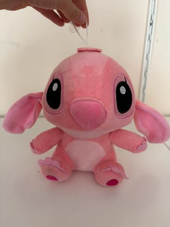 Peluche stich rose à ventouse