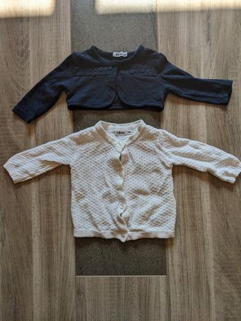 Gilets d'été taille 6 mois