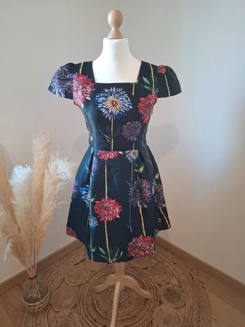 Robe noire chic fleurie Dy Design taille M 38
