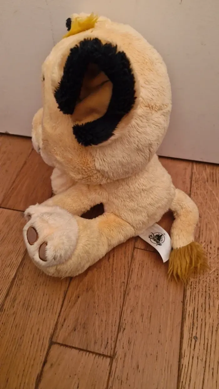 Peluche Big feet / roi lion 🦁/ disneyland - photo numéro 2
