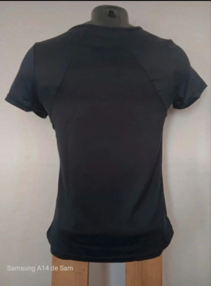 T-shirt femme marque crivit taille S - photo numéro 2