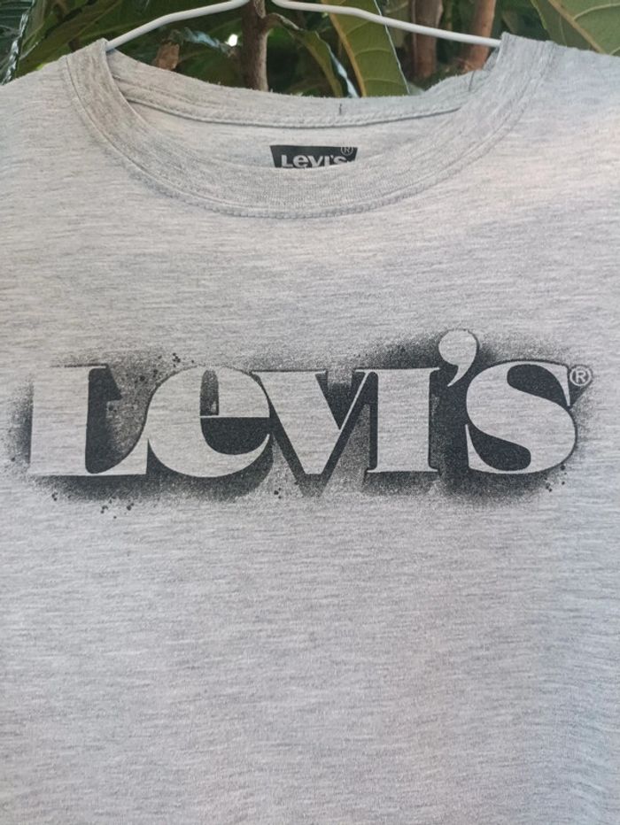 T-shirt Levi's garçon taille 12 ans. - photo numéro 3
