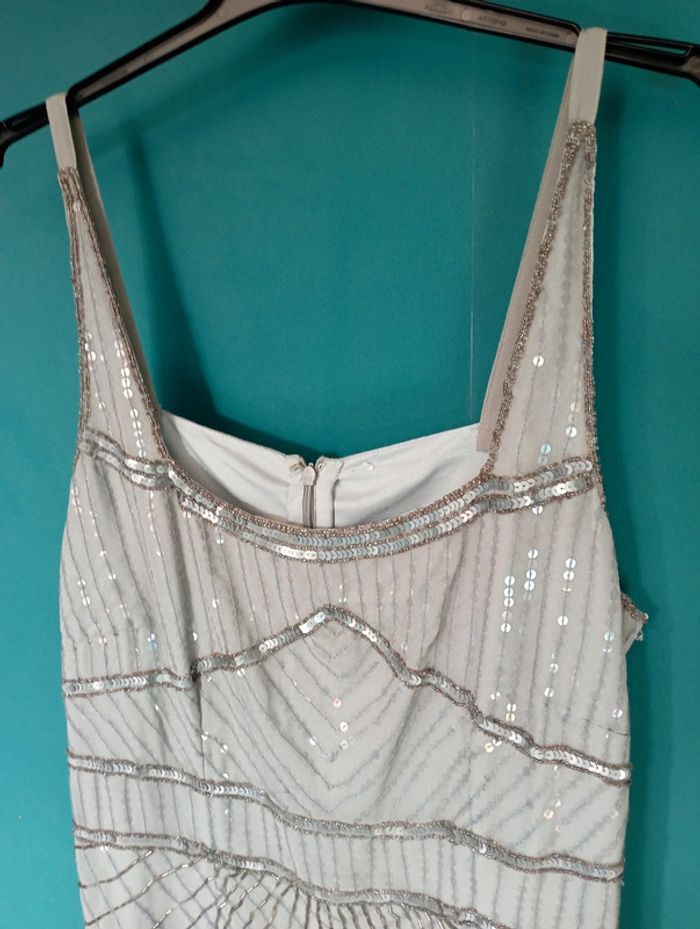 Robe chic à bretelles brodée de paillettes - photo numéro 2