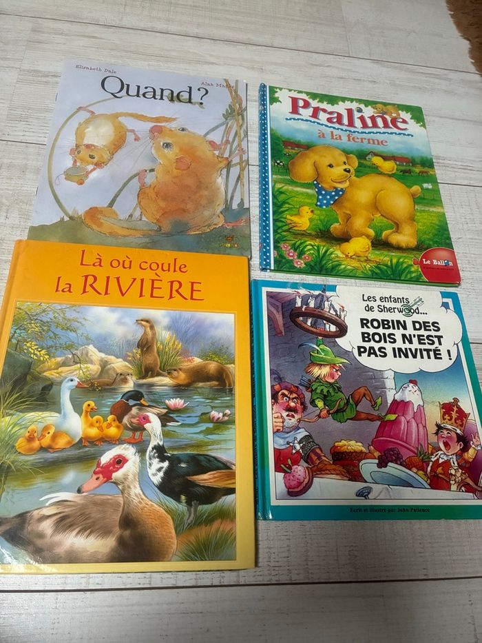 Lit de 4 livres pour enfants - photo numéro 1