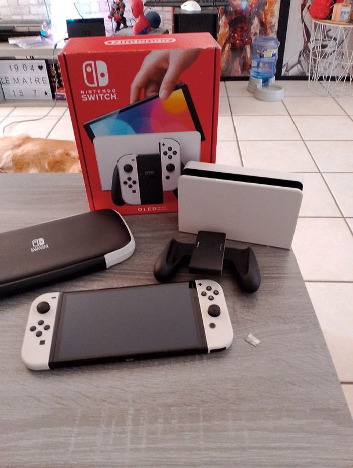 Nintendo Switch Oled Blanche - photo numéro 3