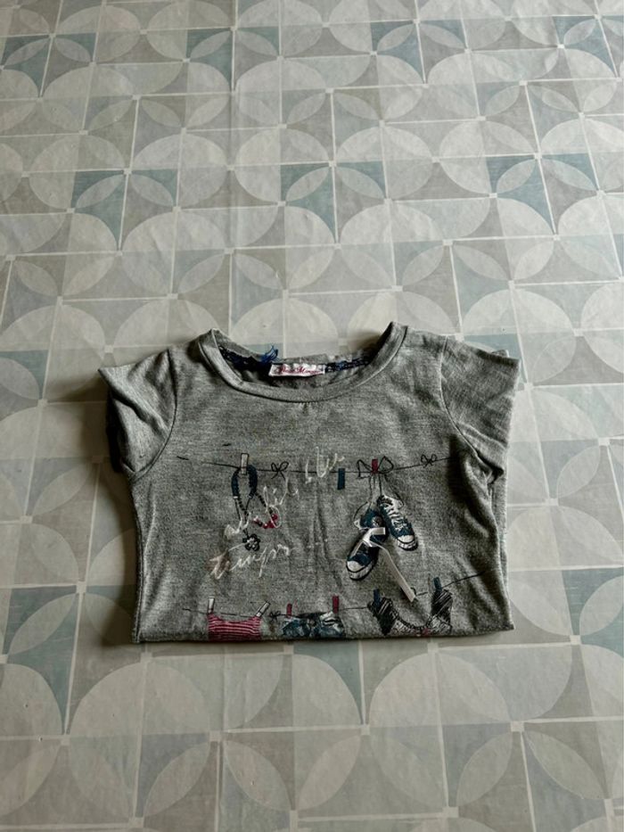 T shirt fille - 10 ans - Petite Minette - en très bon état - photo numéro 3