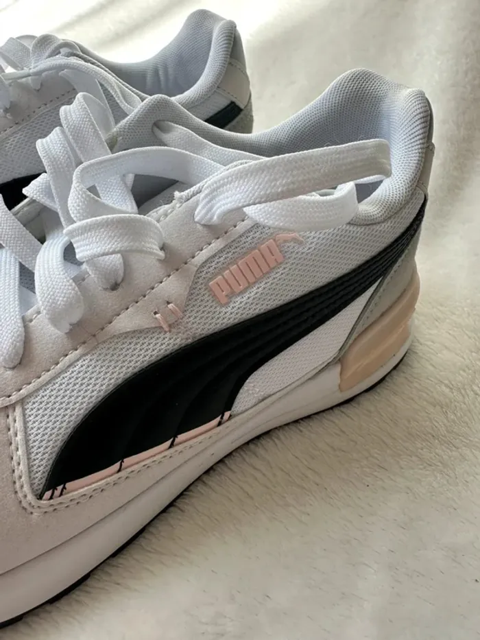 Puma baskets neuves femme taille 40 – Sneakers blanches et noires - photo numéro 3