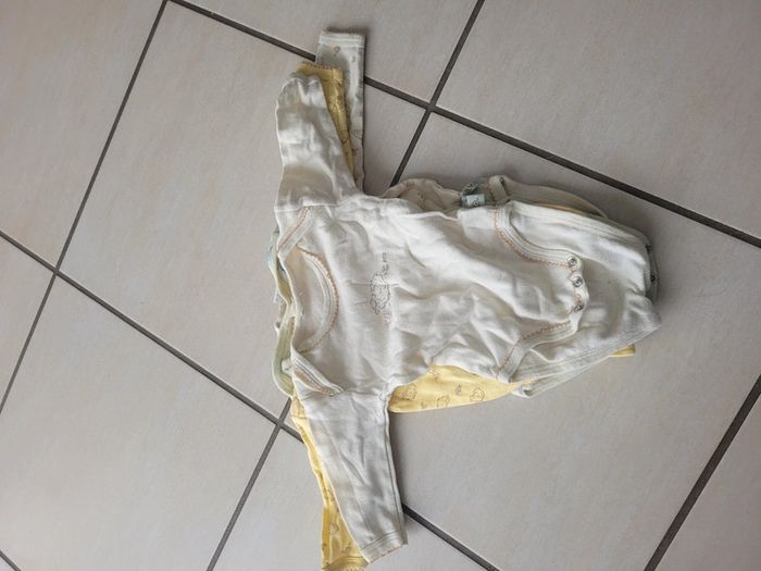 Lot de bodies 6mois manches longues  thème moutons - photo numéro 3